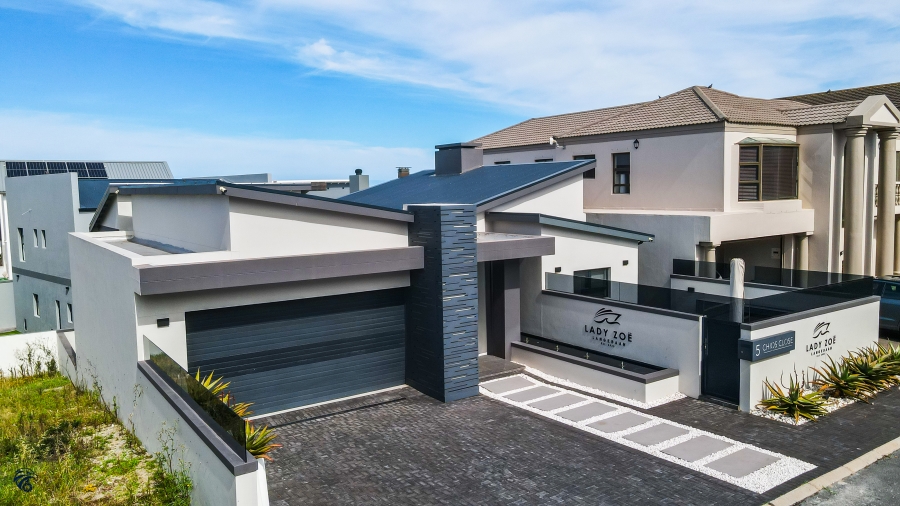 3 Bedroom Property for Sale in Calypso Beach Western Cape